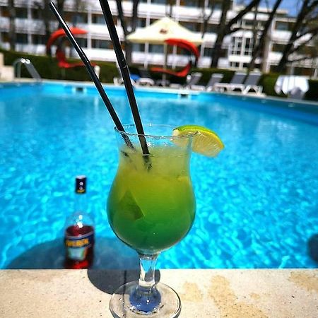 德切巴尔酒店 尼普顿 外观 照片